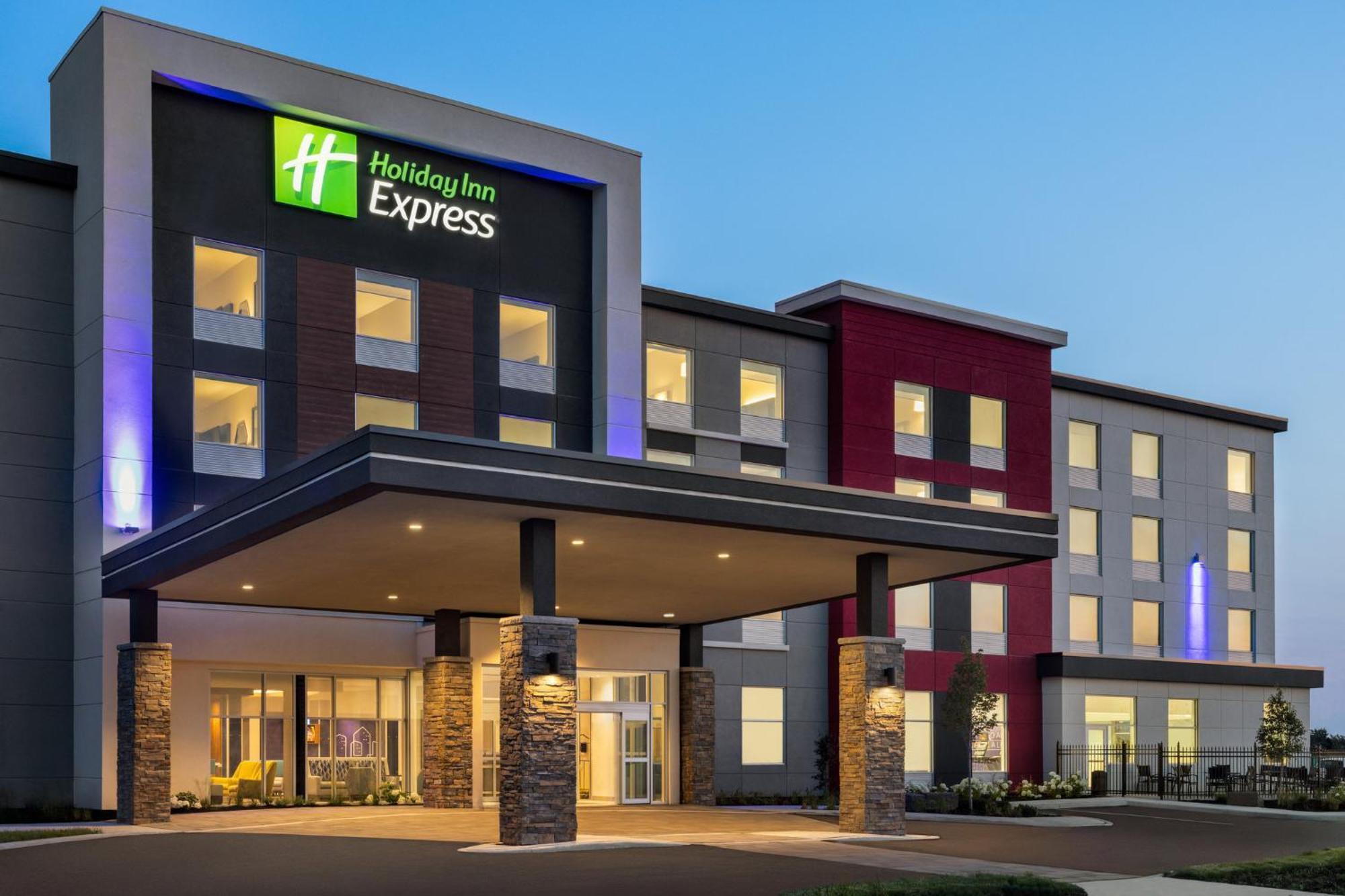 Holiday Inn Express - Strathroy By Ihg Exterior photo