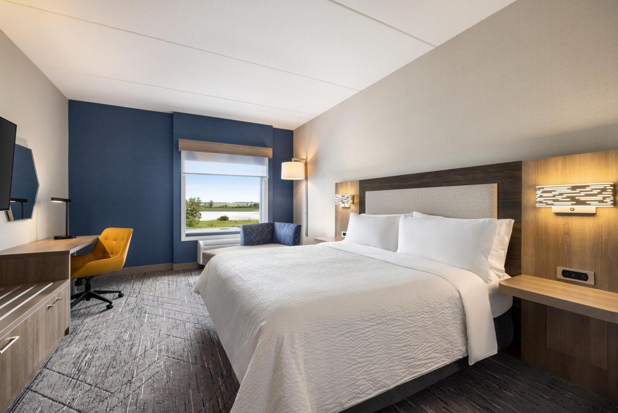 Holiday Inn Express - Strathroy By Ihg Exterior photo
