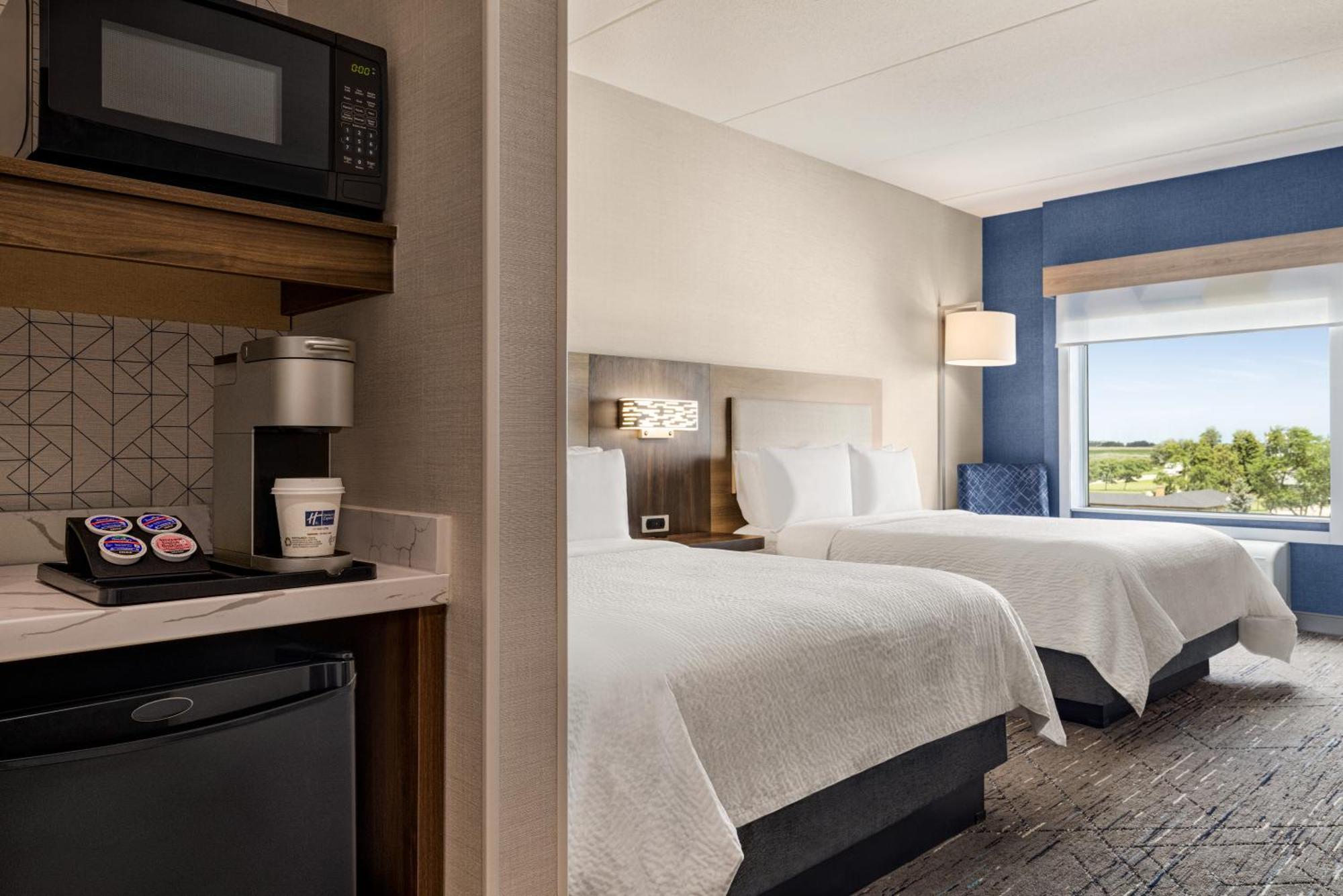 Holiday Inn Express - Strathroy By Ihg Exterior photo