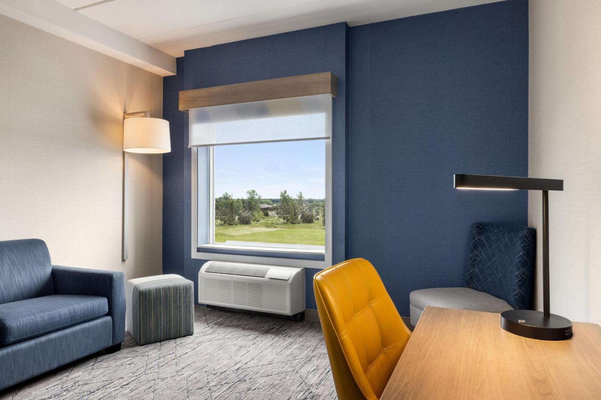 Holiday Inn Express - Strathroy By Ihg Exterior photo